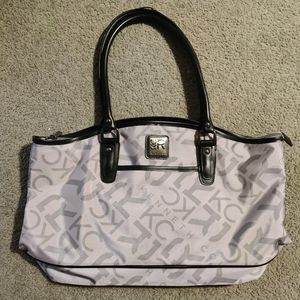 KENNETH COLE REACTION WOMEN'S BUSINESS TOTE WITH PADDED COMPARTMENT